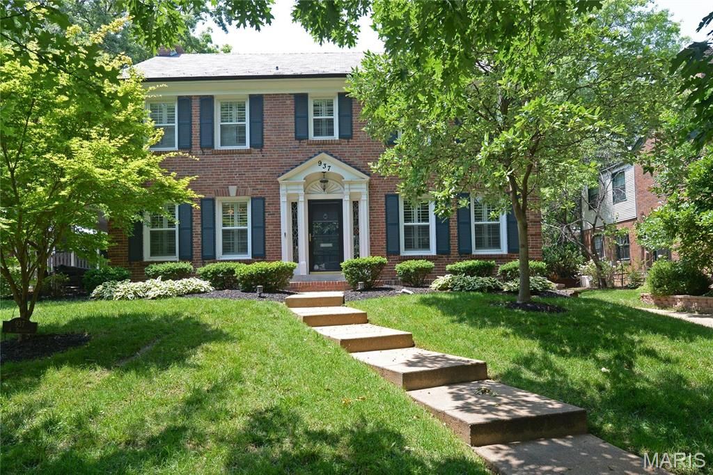 Photo of 937 S Bemiston Avenue, Clayton, MO 63105 (MLS # 26028324)