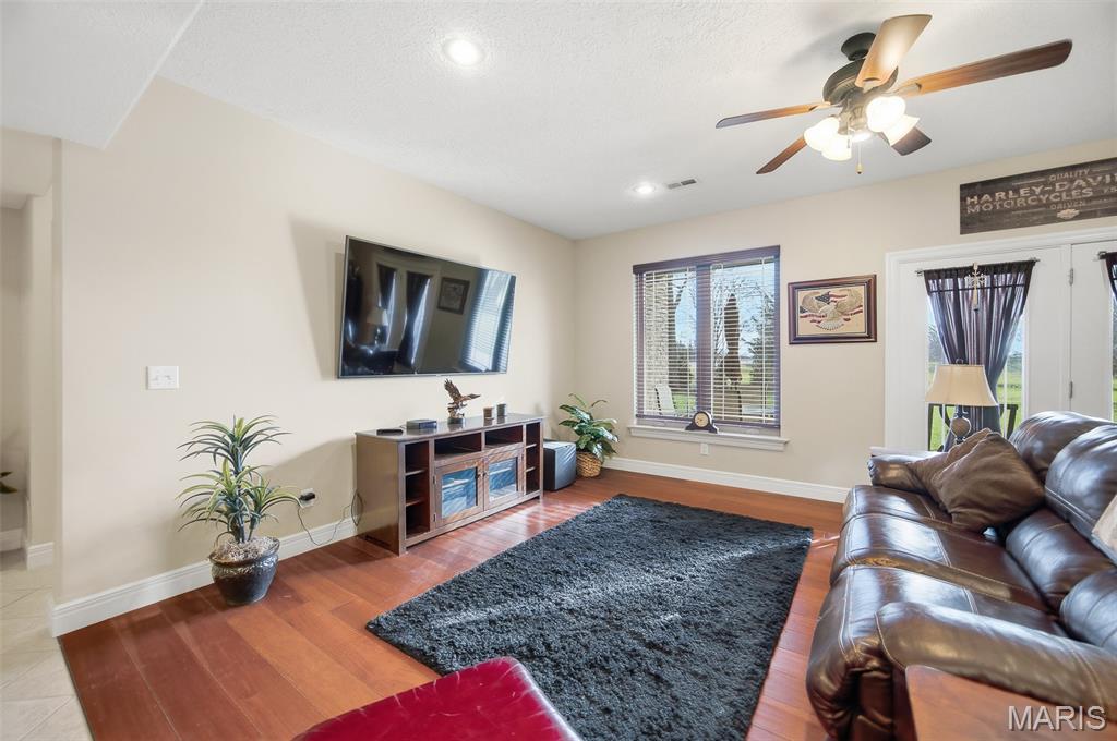 THE MEADOWS - Residential