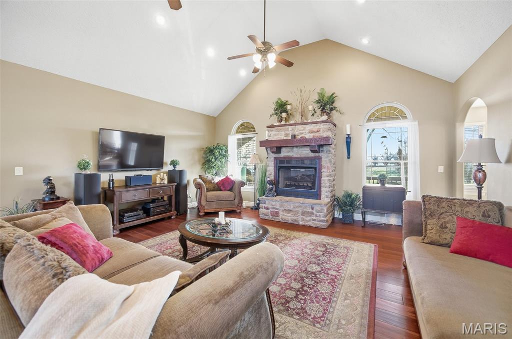 THE MEADOWS - Residential