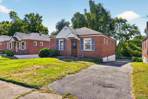 Tiny photo for 7150 Dawson Place, Jennings, MO 63136 (MLS # 26068843)