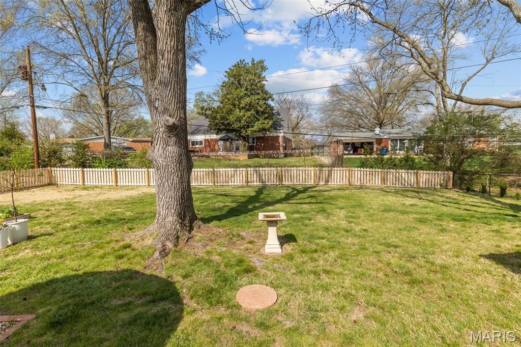 Photo of 346 Norwood Circle, Ballwin, MO 63011 (MLS # 26020795)