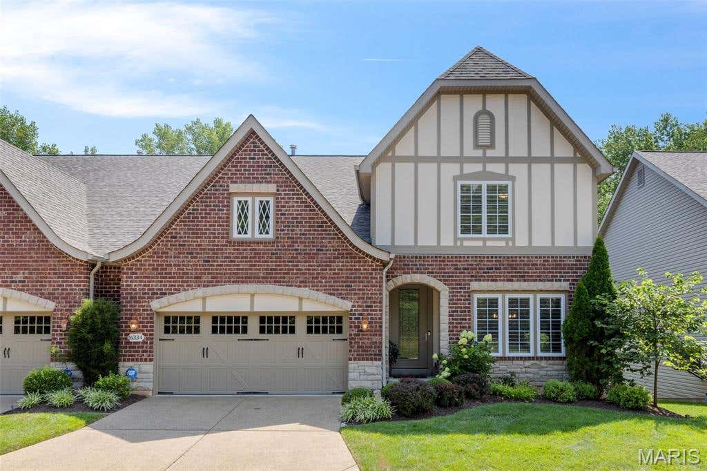 Photo of 16334 Baxter Road, Chesterfield, MO 63005 (MLS # 26053295)