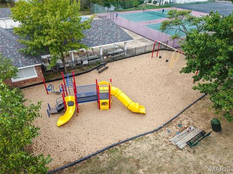 Tiny photo for 16530 Victoria Crossing Drive #I, Wildwood, MO 63040 (MLS # 25064278)