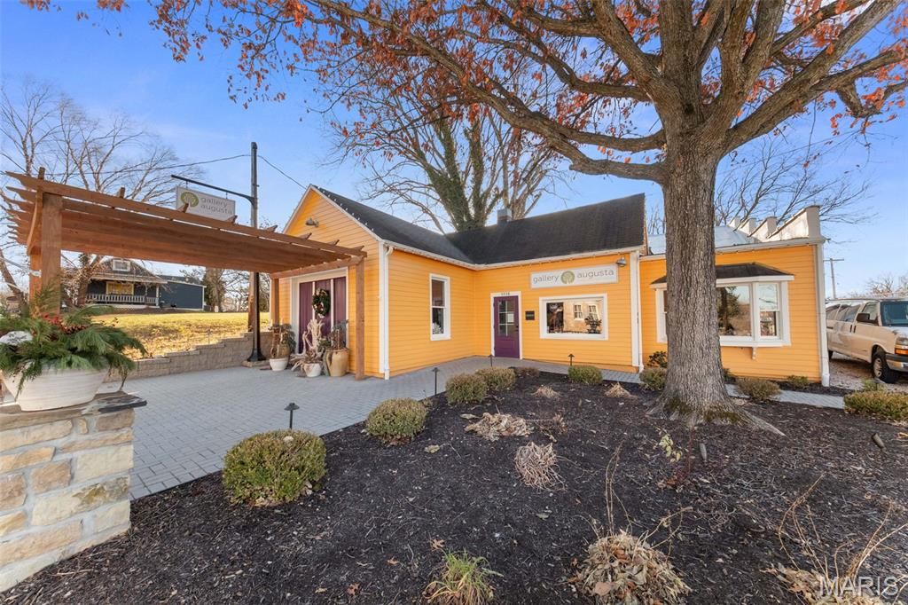 Photo of 5558 Walnut Street, Augusta, MO 63332 (MLS # 26007819)