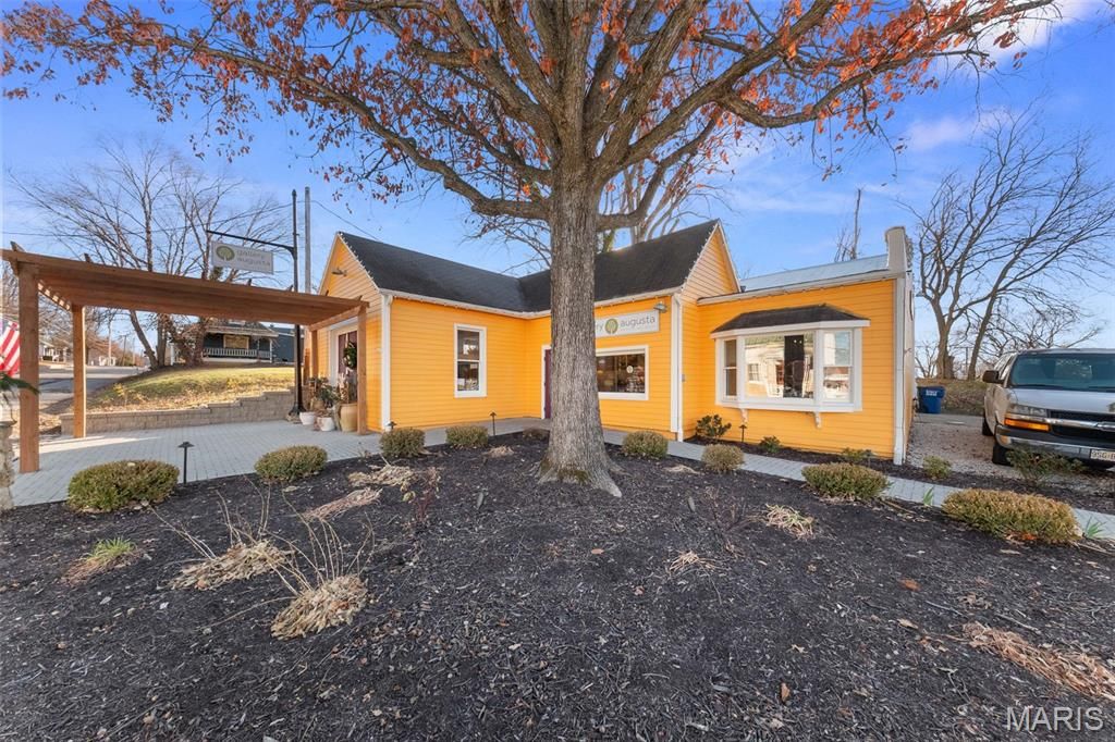 Photo of 5558 Walnut Street, Augusta, MO 63332 (MLS # 26007819)