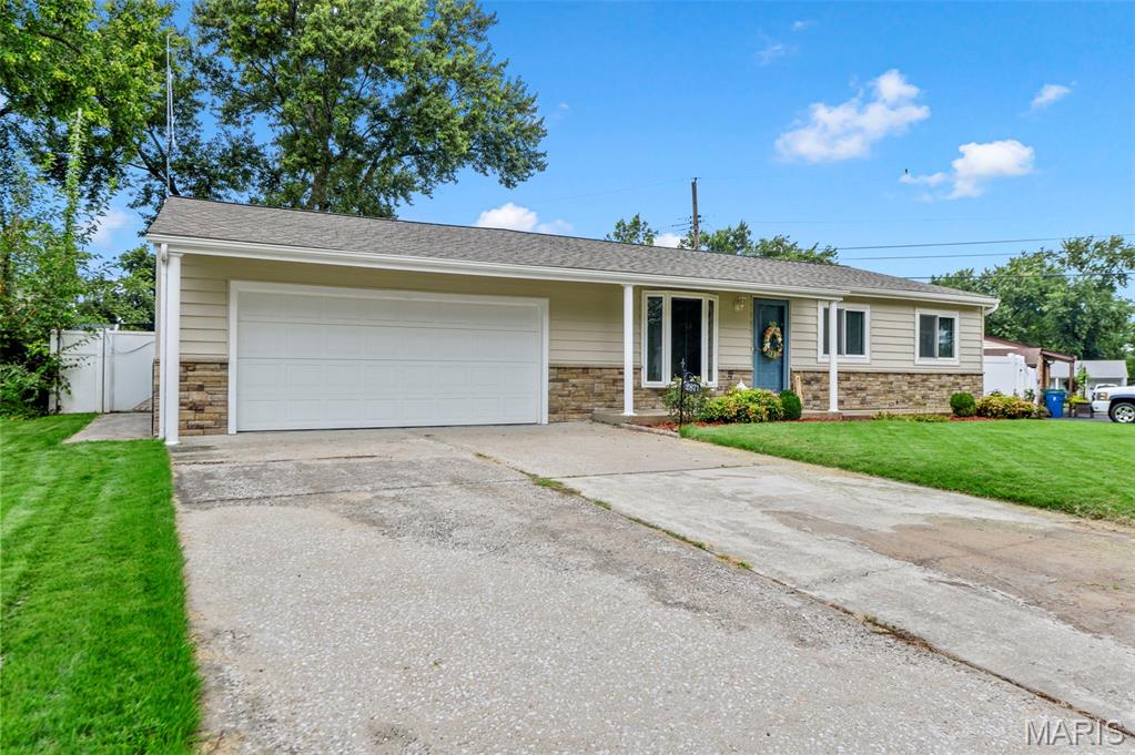 2871 Sugar Tree Lane