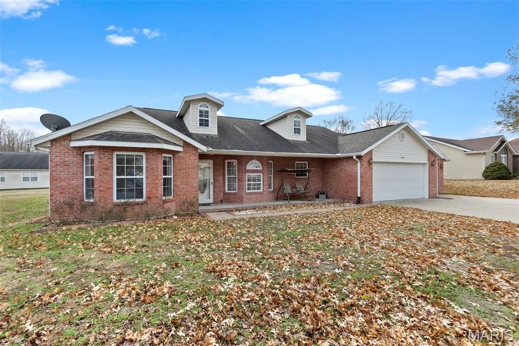 Photo of 3955 Scenic Drive, Cape Girardeau, MO 63701 (MLS # 25082153)