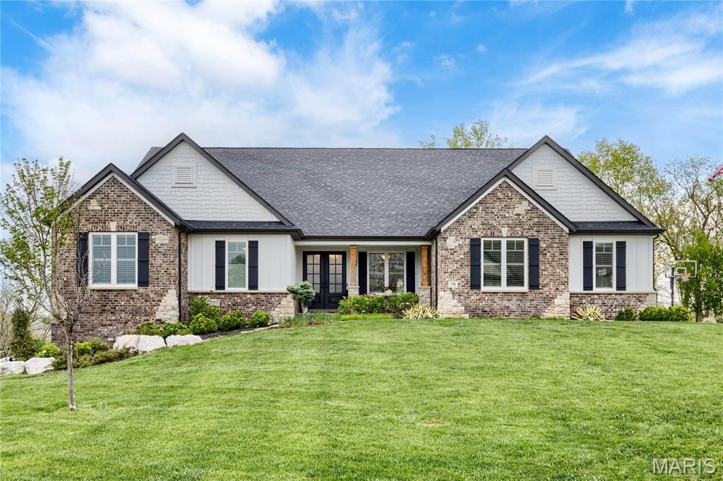 Photo of 110 Westleigh Manor Drive, Wentzville, MO 63385 (MLS # 26023688)