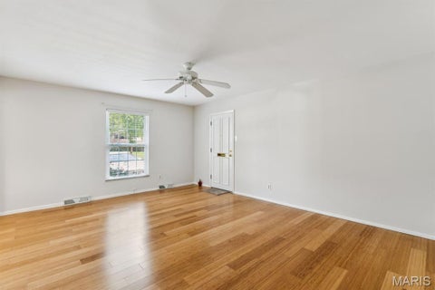 Tiny photo for 624 Candleberry Court #B, Kirkwood, MO 63122 (MLS # 26051473)