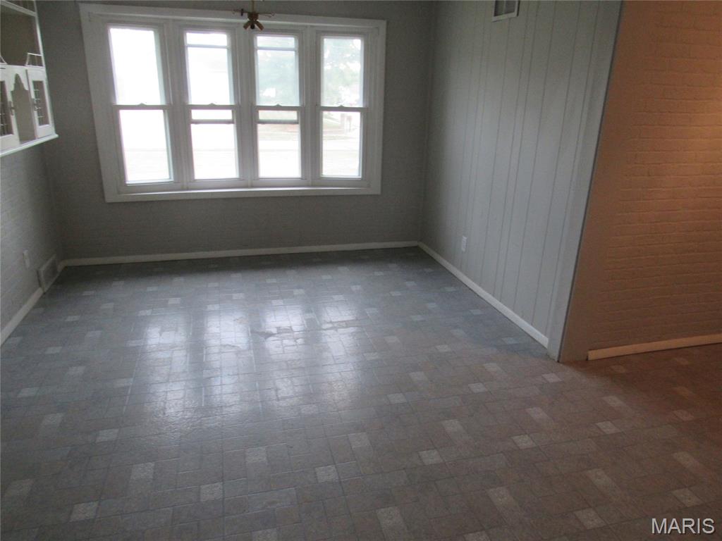 12 Robinwing Lane