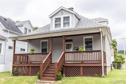 711 Erskine Avenue Unincorporated MO 63125