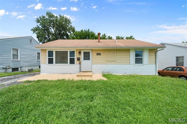 9715 RIDGE AVE, SAINT LOUIS, MO 63114 - Image c95ebf5f44c2bd2ea8b75ed34f020bef/798068465