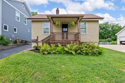 823 N Harrison Avenue Kirkwood MO 63122