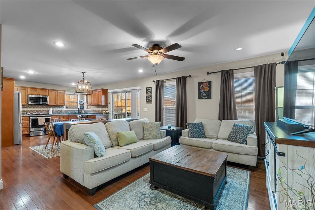 Photo of 146 Charter Road, Cape Girardeau, MO 63701 (MLS # 26003421)