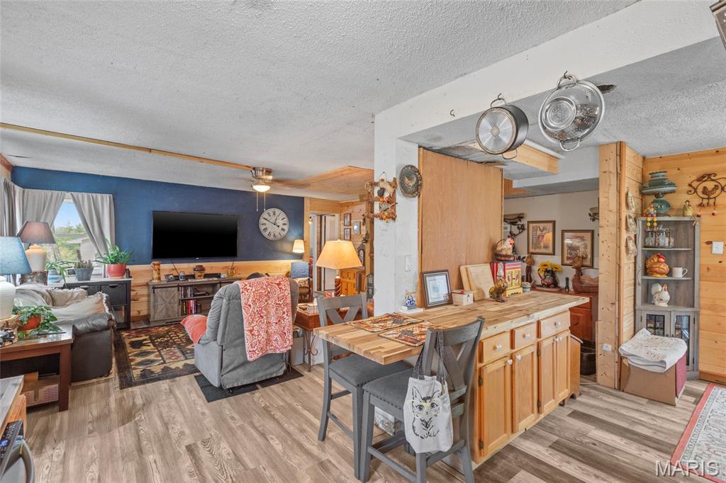 Lake Adelle 01 - Residential