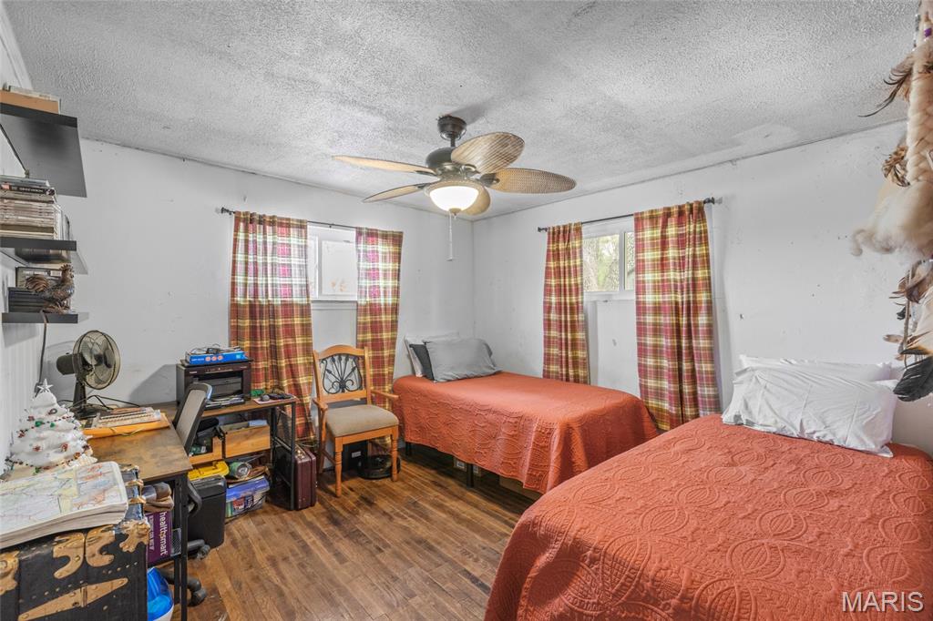 Lake Adelle 01 - Residential