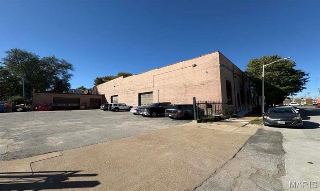 1100 S Jefferson Avenue