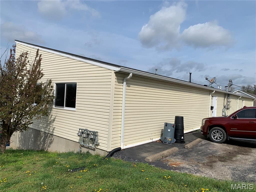 Photo of 1000 N Truman Boulevard #C, Crystal City, MO 63019 (MLS # 26028571)
