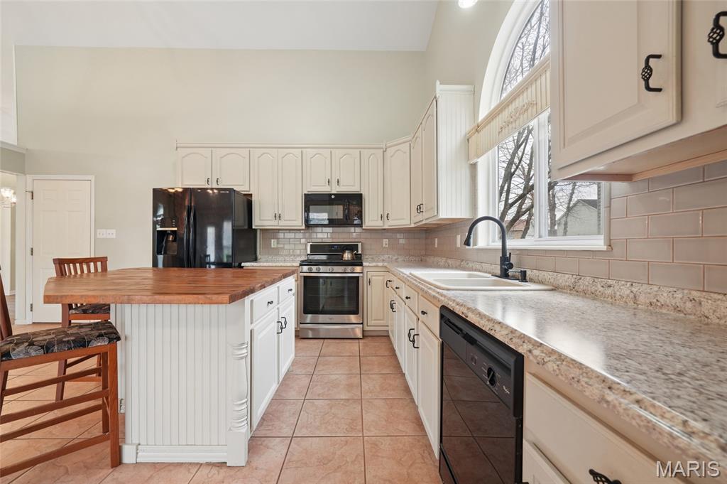 Vlgs At Walden Pond #1 - Residential