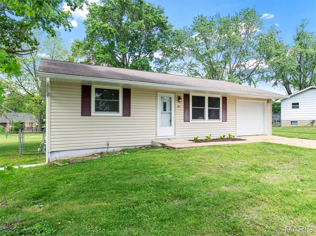 1877 Forest Lane