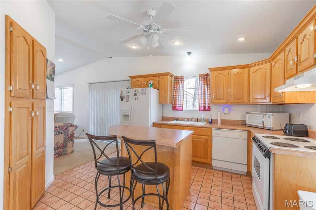 HOLLY ESTATES - Residential