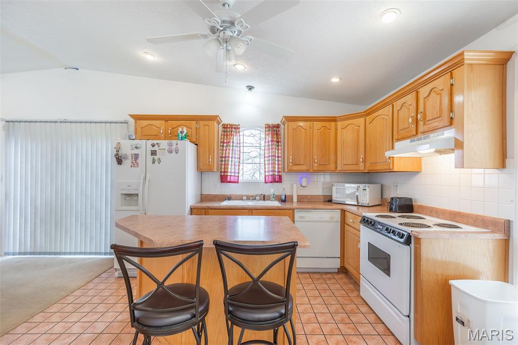 HOLLY ESTATES - Residential