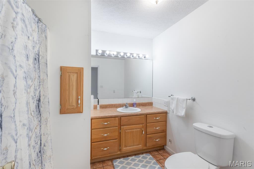 HOLLY ESTATES - Residential