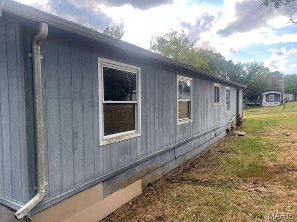 Photo of 11249 Castle Ranch Road, De Soto, MO 63020 (MLS # 25073088)