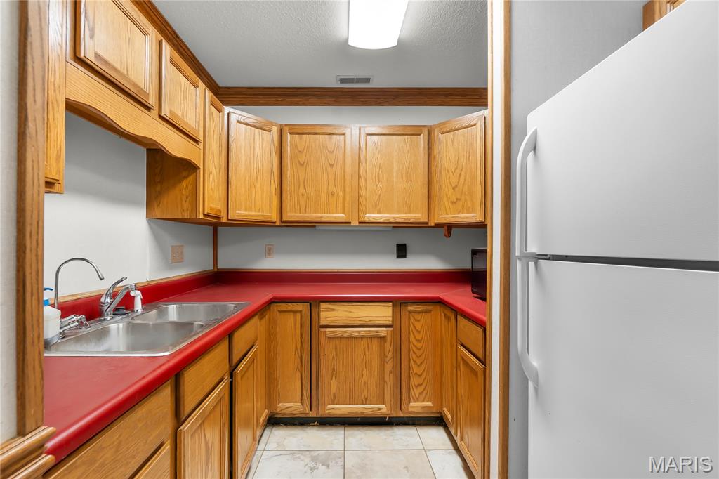n/a - Commercial Sale