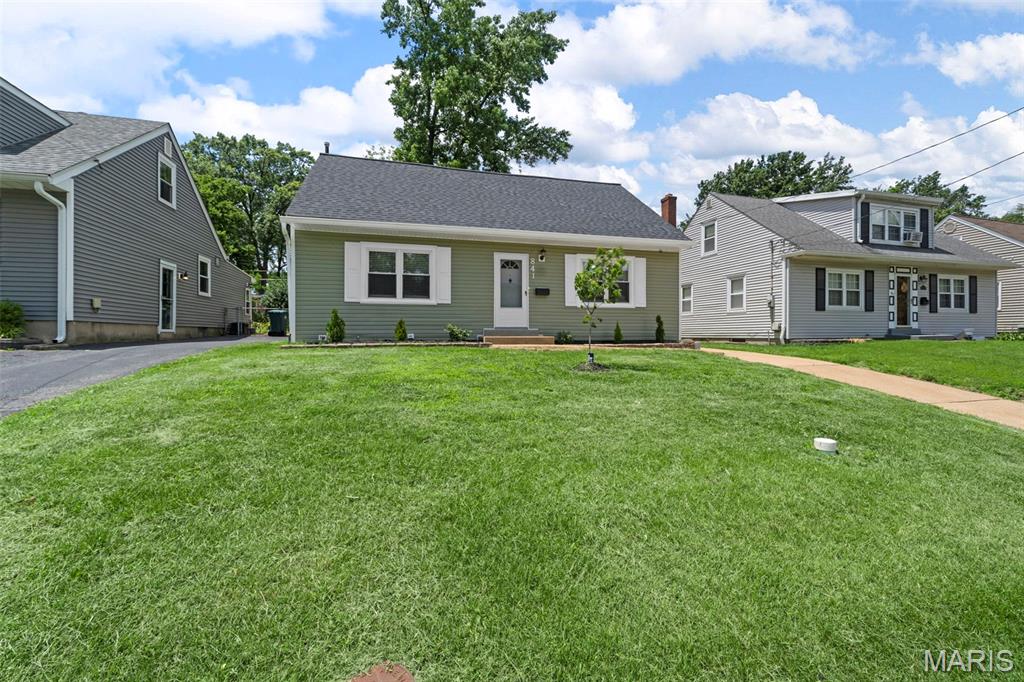 841 N Geyer Road