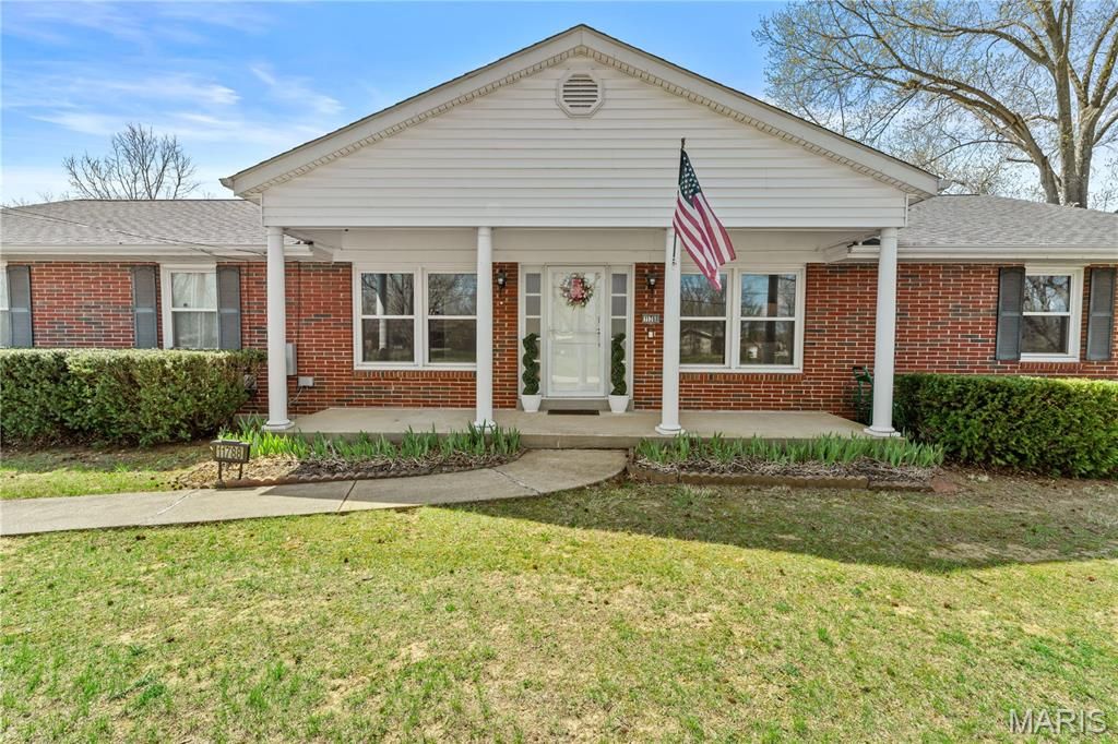 Photo of 11788 Kingston Drive, Festus, MO 63028 (MLS # 26018306)