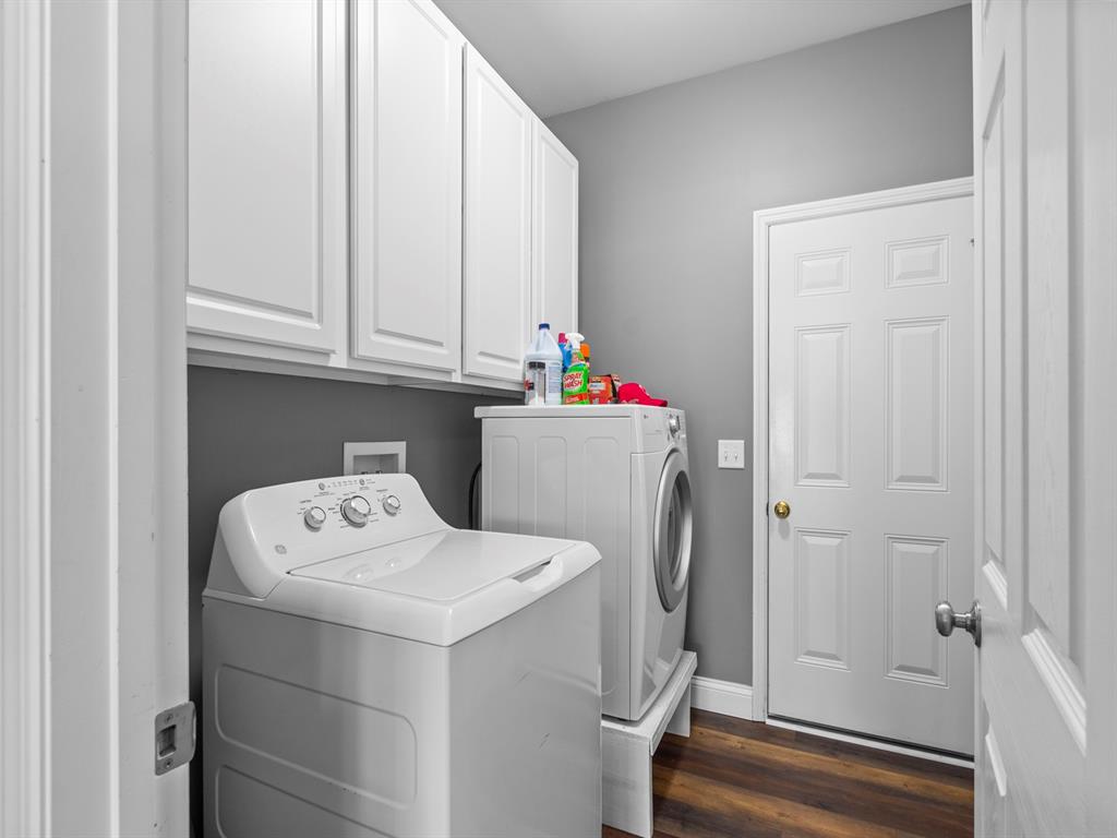 St Peters, Missouri 63366, United States, 4 Bedrooms Bedrooms, ,3 BathroomsBathrooms,Residential,Pending,131624