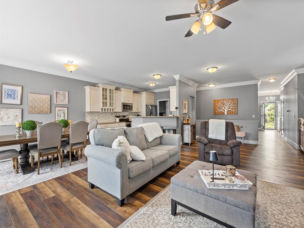 St Peters, Missouri 63366, United States, 4 Bedrooms Bedrooms, ,3 BathroomsBathrooms,Residential,Pending,131624