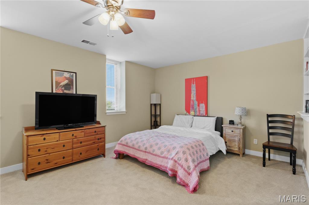 Lafayette Square - Benton Place - Residential