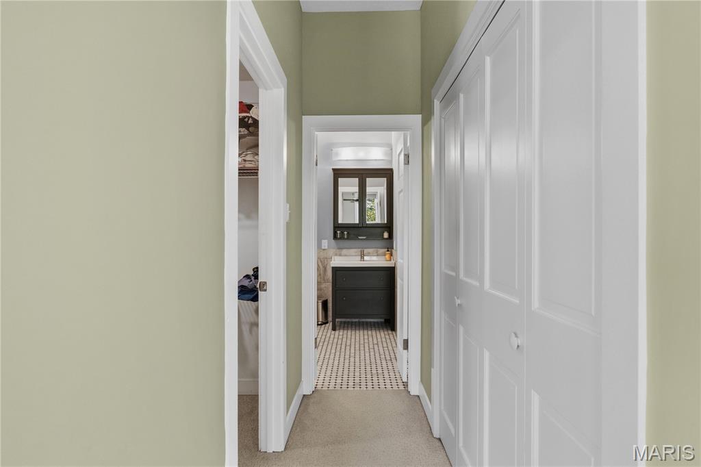 Lafayette Square - Benton Place - Residential