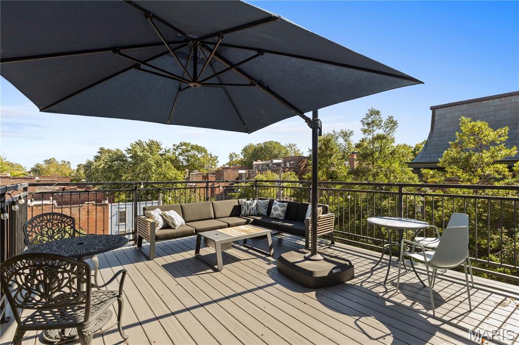 Lafayette Square - Benton Place - Residential