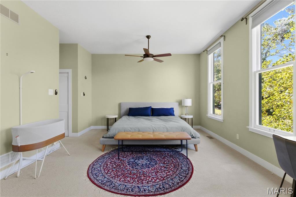 Lafayette Square - Benton Place - Residential