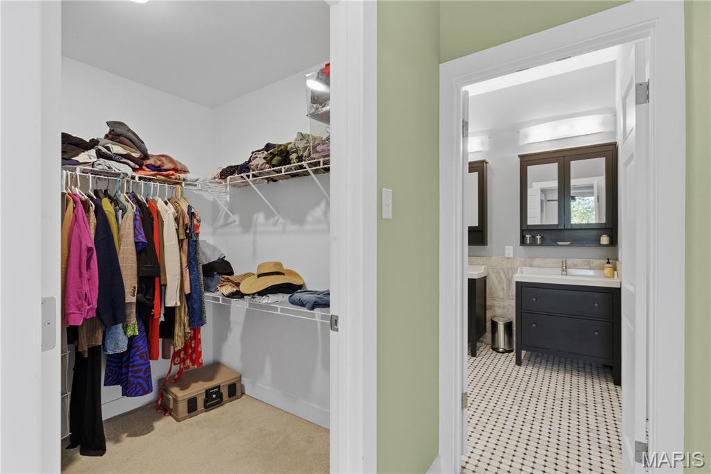 Lafayette Square - Benton Place - Residential