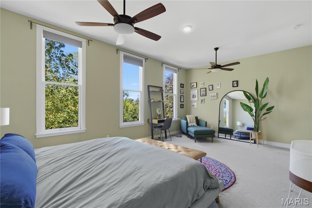 Lafayette Square - Benton Place - Residential