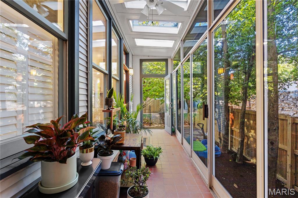 Lafayette Square - Benton Place - Residential