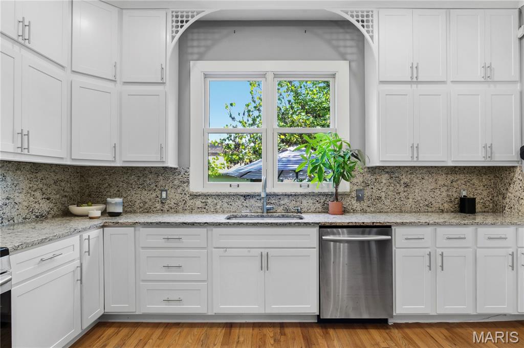 Lafayette Square - Benton Place - Residential