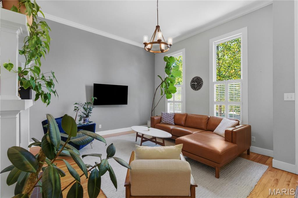 Lafayette Square - Benton Place - Residential