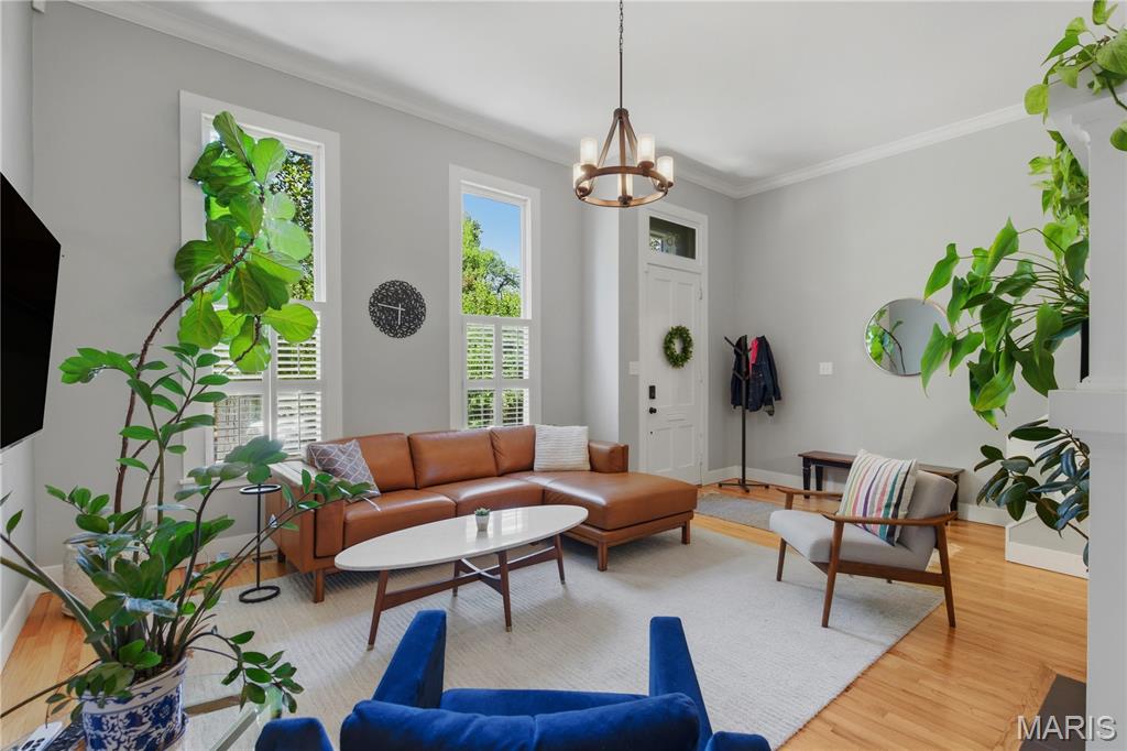 Lafayette Square - Benton Place - Residential