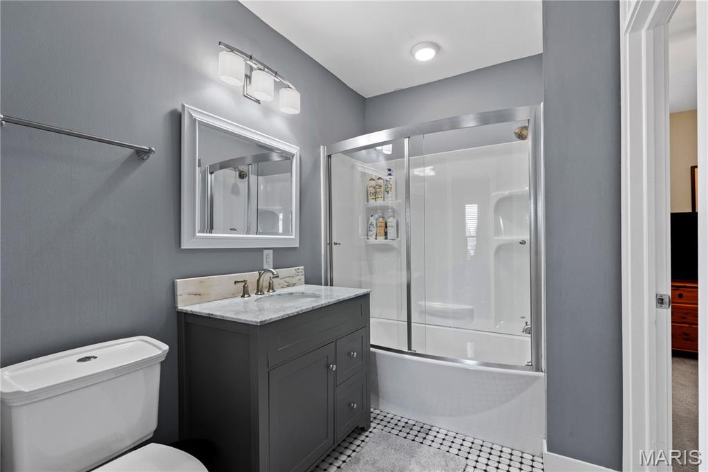 Lafayette Square - Benton Place - Residential