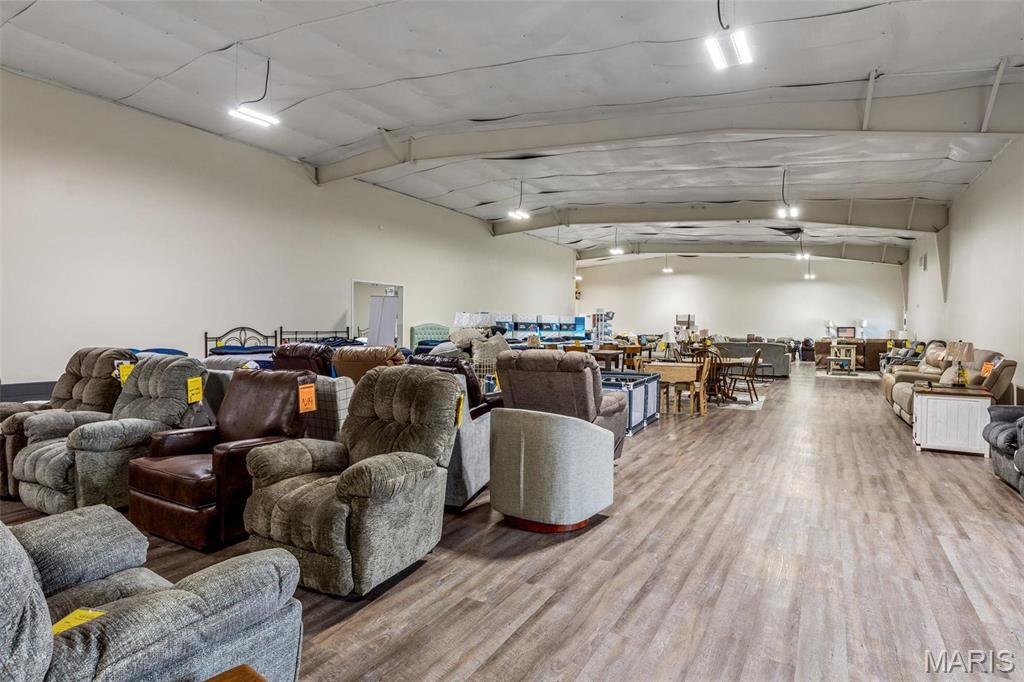 n/a - Commercial Sale