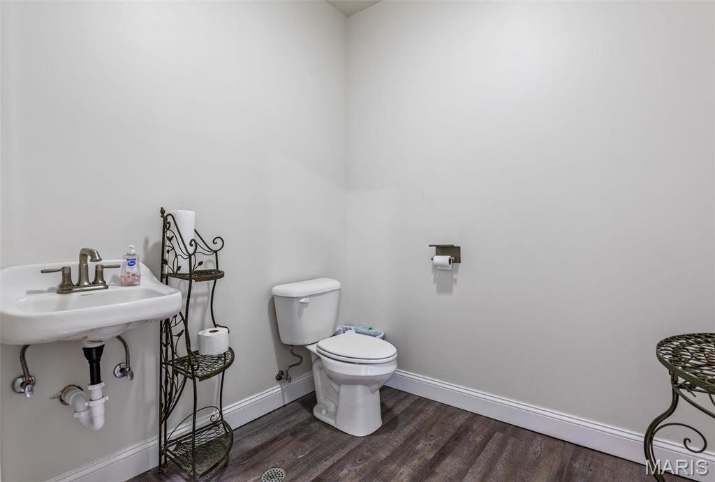 n/a - Commercial Sale