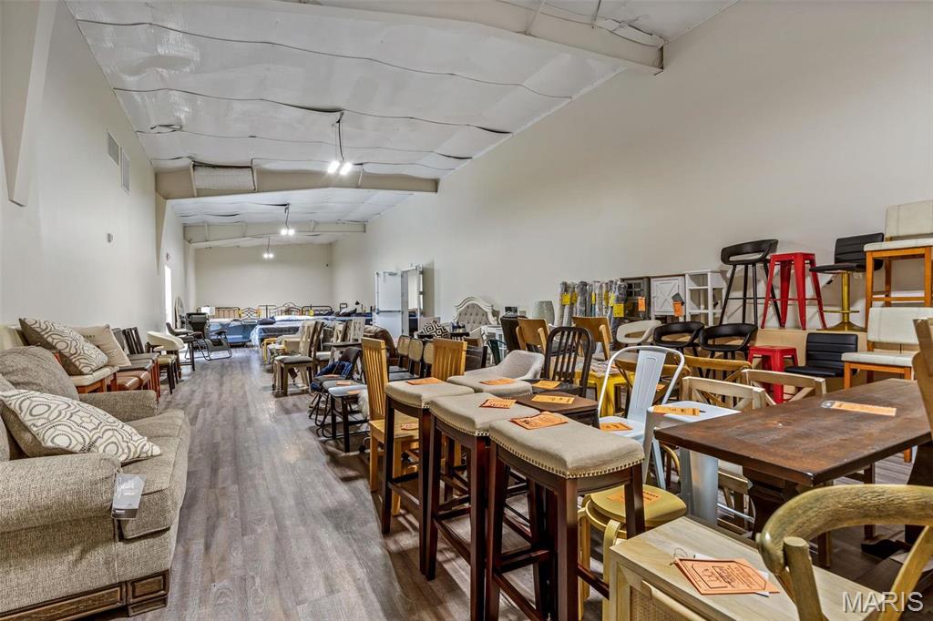 n/a - Commercial Sale