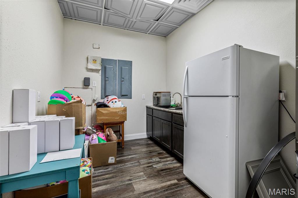 n/a - Commercial Sale