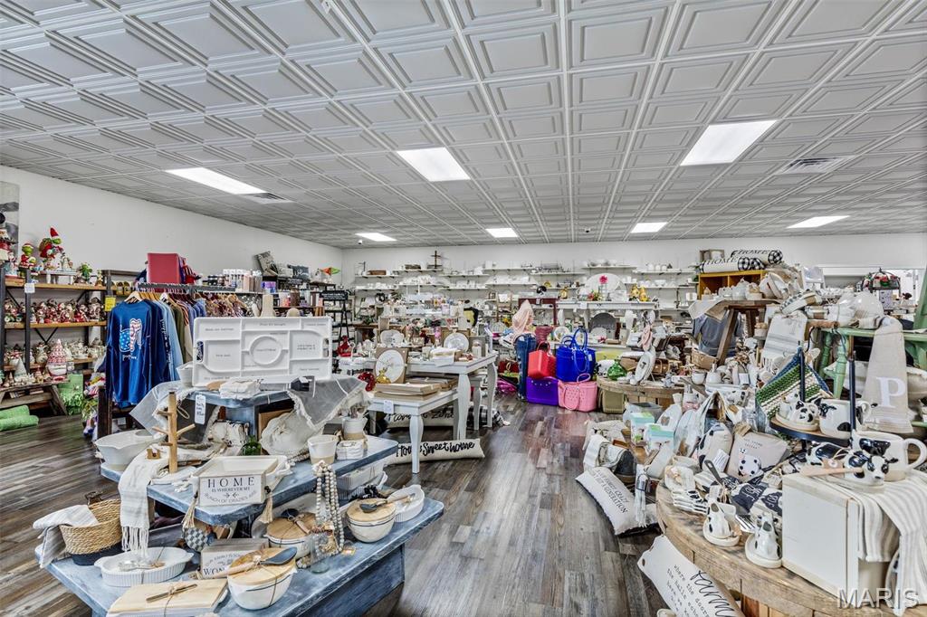 n/a - Commercial Sale