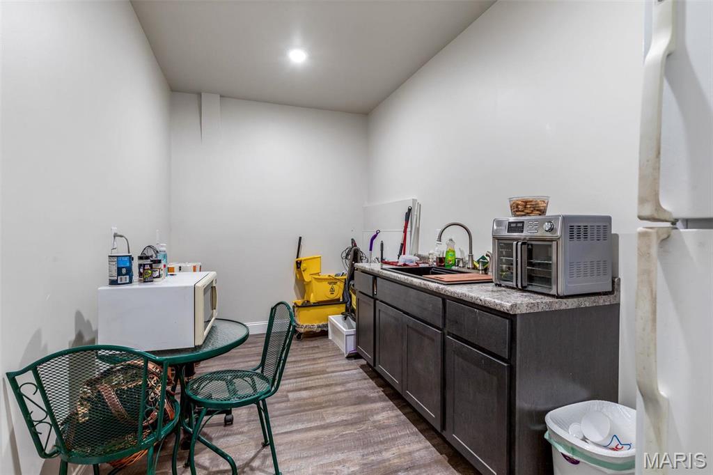 n/a - Commercial Sale